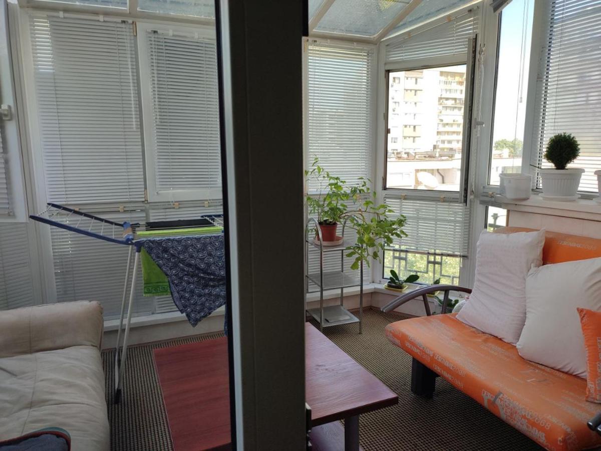 Aparthotel Spring Nebula Warna Exterior foto