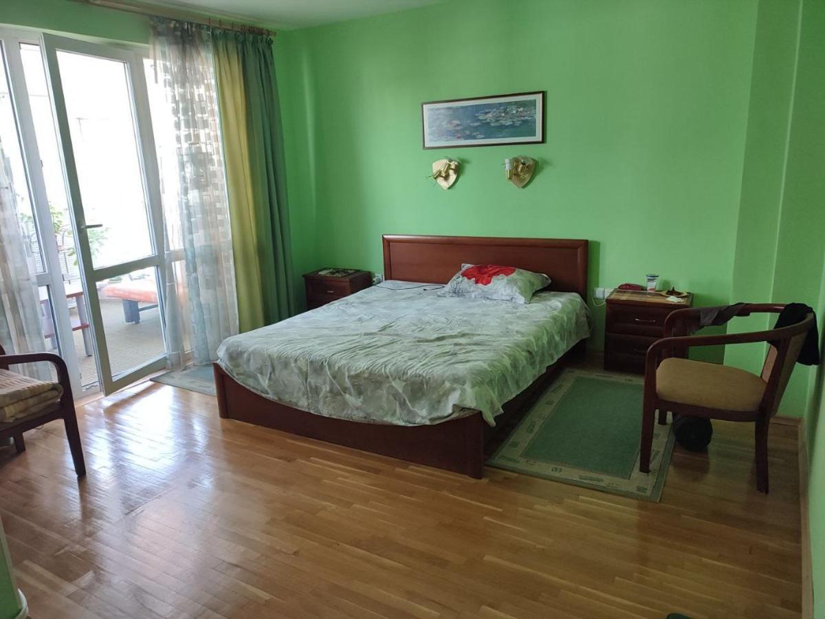 Aparthotel Spring Nebula Warna Exterior foto